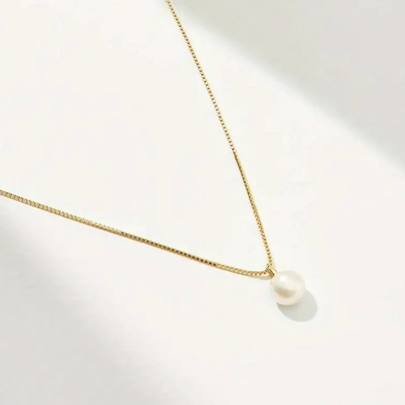 Lacey 18k Gold Plated Faux Pearl Necklace - Picture 3 of 3